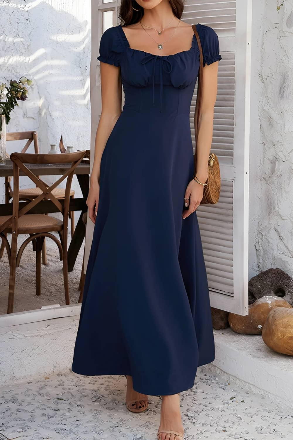 Robe Longue  Col Carré