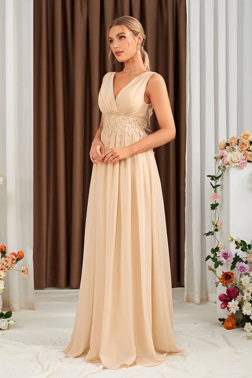 Robe À Lacets  Dans Le Dos